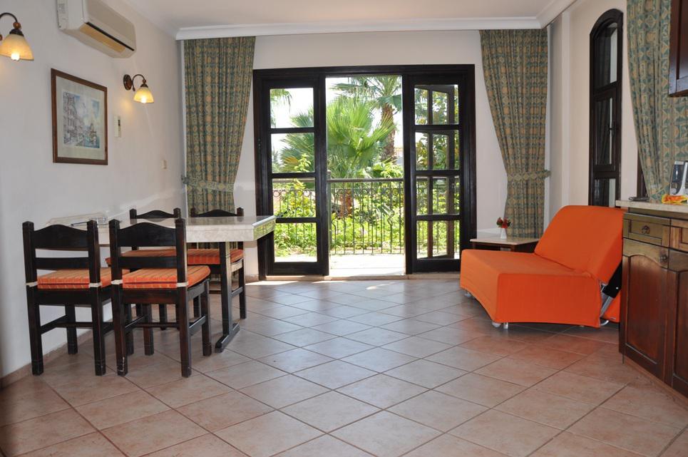Club Turquoise Apart Marmaris Exterior photo