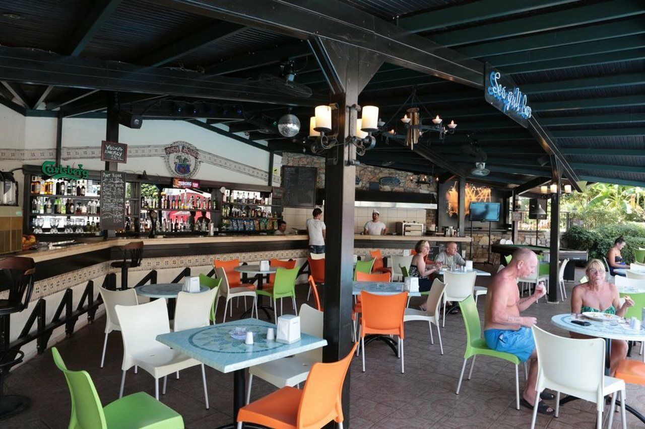 Club Turquoise Apart Marmaris Exterior photo